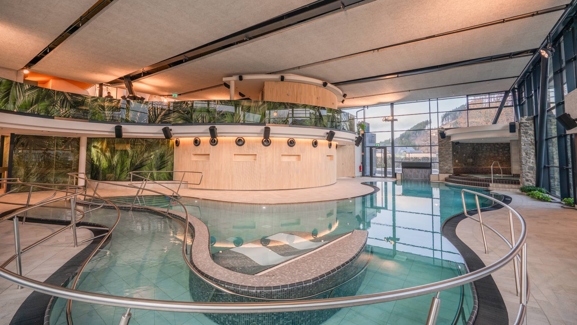 Wonderful world of water with a Caribbean flair: Look forward to incomparable bathing fun in the nearby Lagoon Adventure Pool in Willingen.