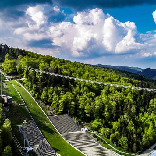 Hängebrücke Skywalk Willingen über der Mühlenkopfschanze